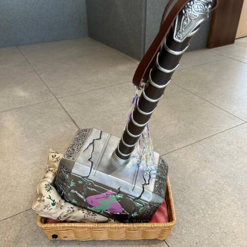 Figura Martillo Thor